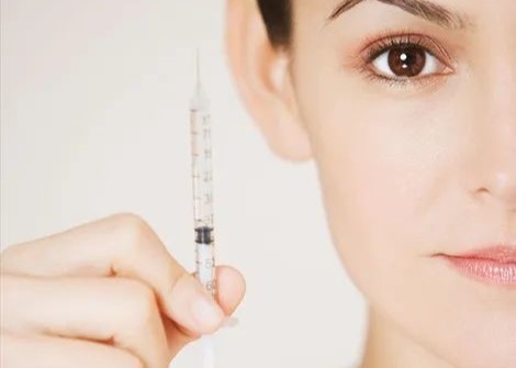 Riempitore cutaneo ialuronico collegato incrocio con il riempitore del corpo del riempitore delle labbra di lido