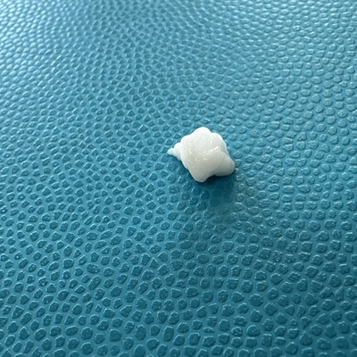 Gel di acido ialuronico Calcio idrossilapatite Iniezione di riempitore per ingrandimento del mento e definizione della gialla