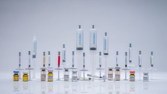 Riempitore cutaneo viscoelastico a legame croce con acido ialuronico che offre un'integrazione ottimale dei tessuti e effetti di idratazione prolungati